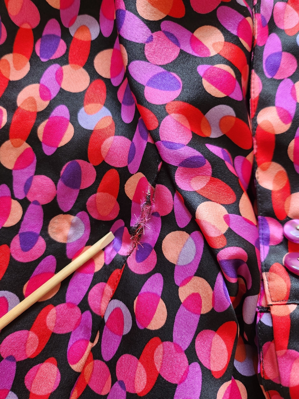 100% Silk Y2K Flared Cuff Disco Blouse - Picture 11 of 11